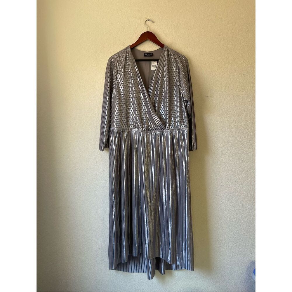 NEW LANE BRYANT SILVER METALLIC 3/4 SLEEVE SURPLICE-NECK PLEATED DRESS SZ 22